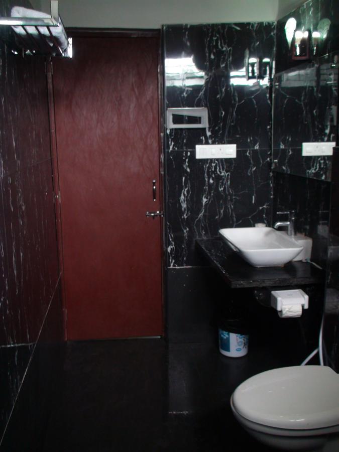 Myspace Holiday Inn Ooty Kültér fotó